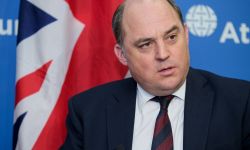 بريطانيا تتهم روسيا بتبادل المسيّرات ومكونات عسكرية مع إيران